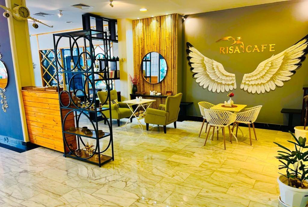 Golden Crown Hotel Alseeb Muscat Ngoại thất bức ảnh